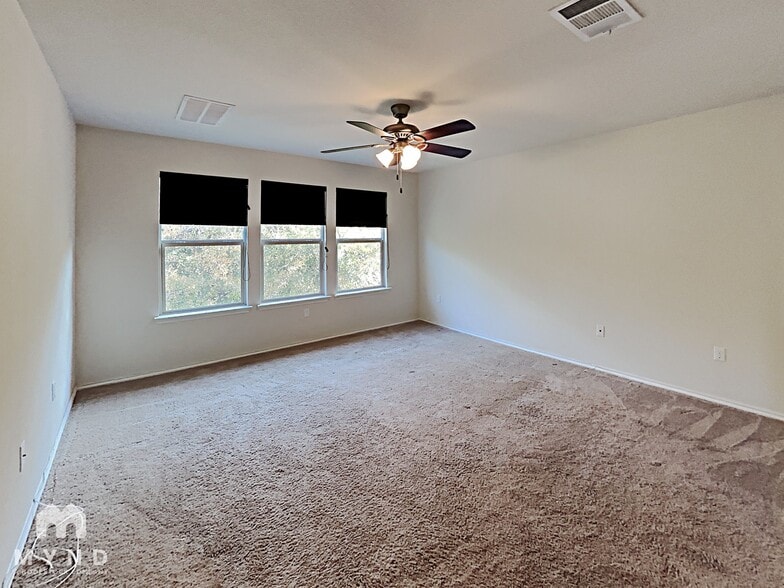 Building Photo - 9307 Tanager Way