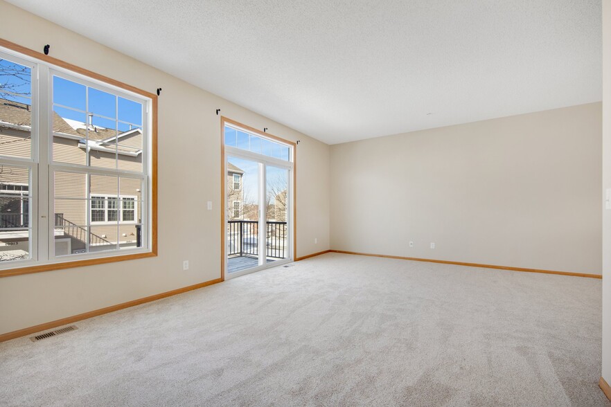 Living Room - 10022 Gentian Dr