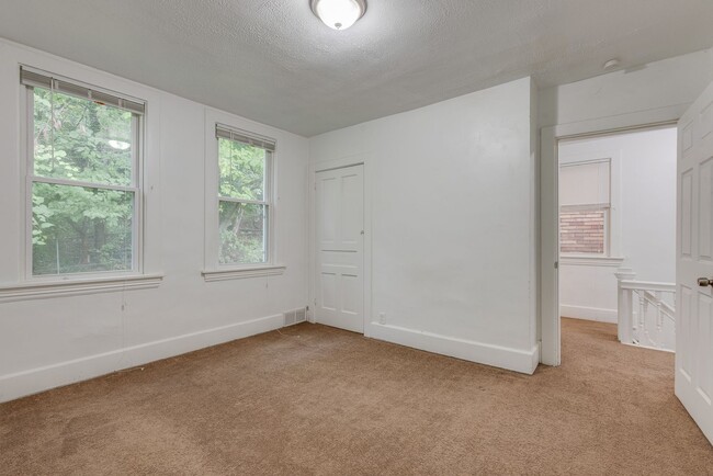 Building Photo - 20 Marne Way