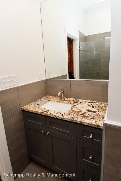 Building Photo - 1764 Frankfort Ave