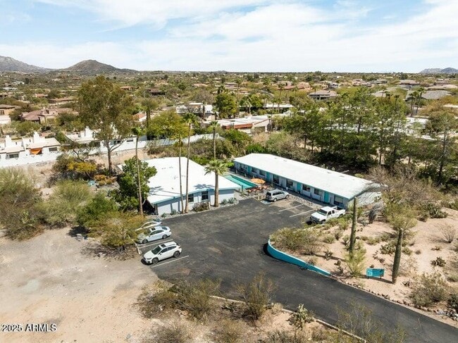Building Photo - 7440 E Cave Creek Rd