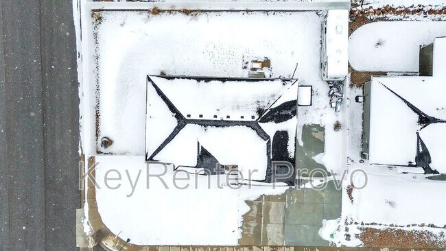 Building Photo - 1226 N 150 E