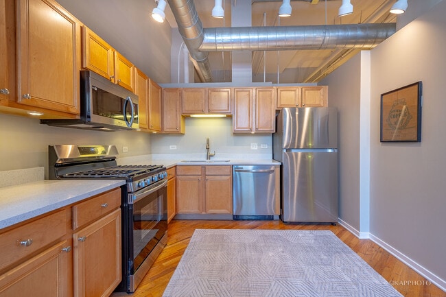 Building Photo - 500 S Clinton St