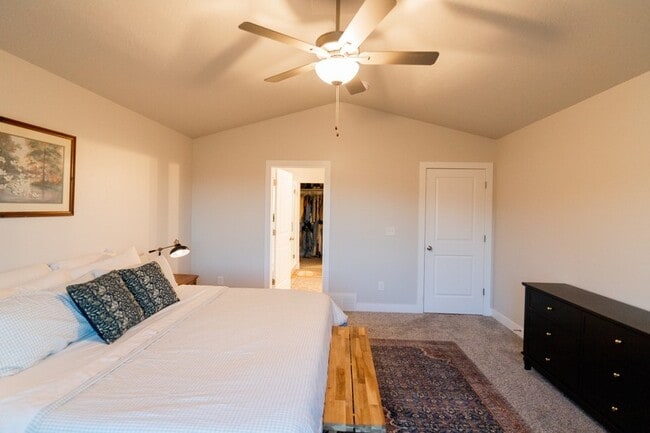 Building Photo - 2823 E Clarkstone Dr