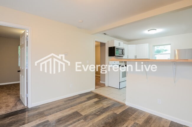 Building Photo - 114 S Sheridan Ave