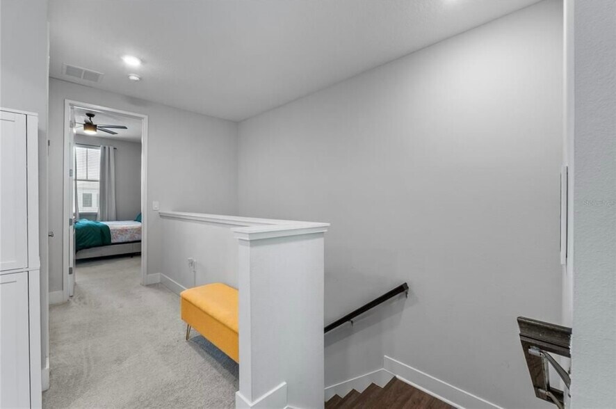 Building Photo - 8427 Modiano St