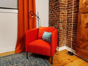 Building Photo - 219 Vine St