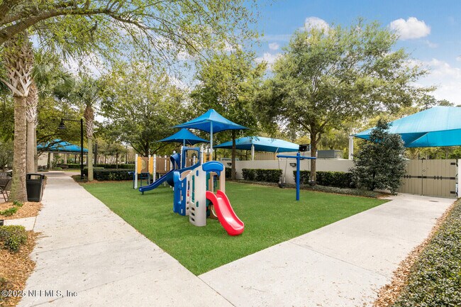 Building Photo - 119 Latham Dr
