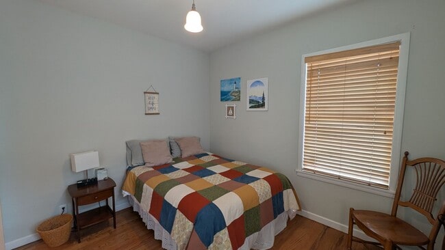 Building Photo - Quaint Historical Home near Downtown Pacif...