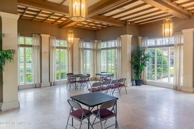 Building Photo - 904 Gallier Pl
