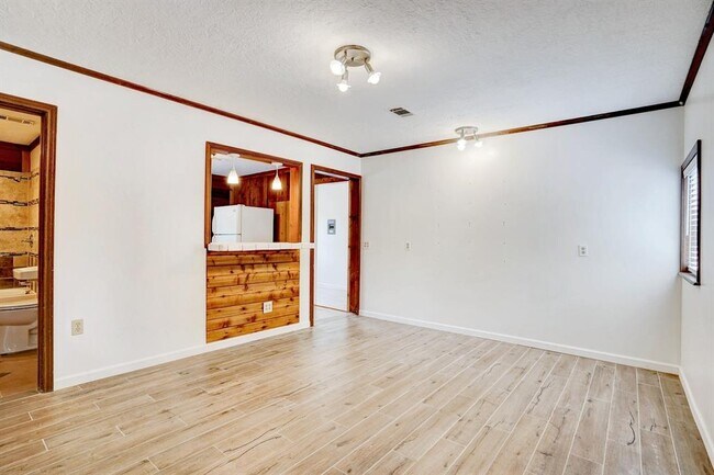 Building Photo - 301 Tatum Rd