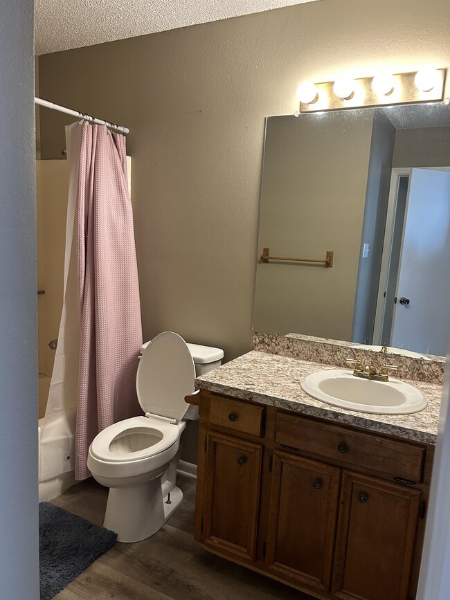 Building Photo - 541 Melton Dr