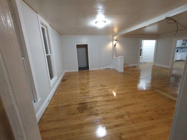 Building Photo - 13302 W 3rd St