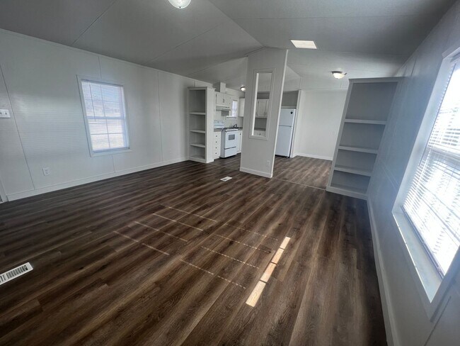 Building Photo - 3405 Cesar Chavez Dr