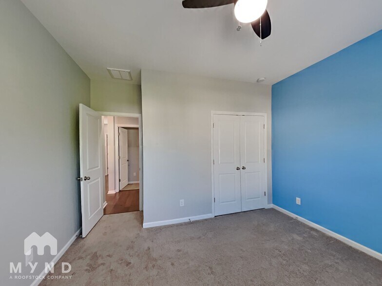 Building Photo - 1653 Pasture Hills Dr