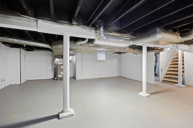 Building Photo - HYDE PARK -Move In This Week, Get $500 Bac...