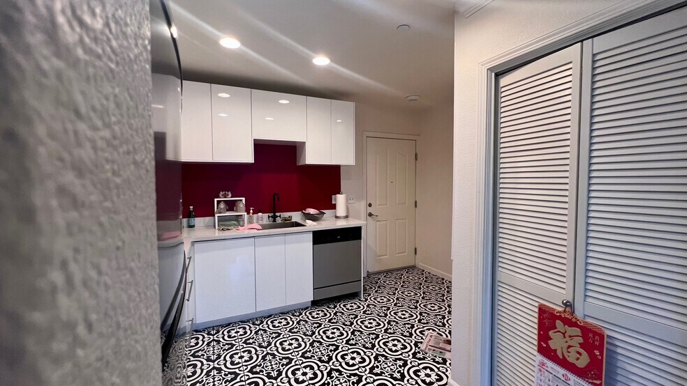 Kitchen - 3128 Loma Verde Dr