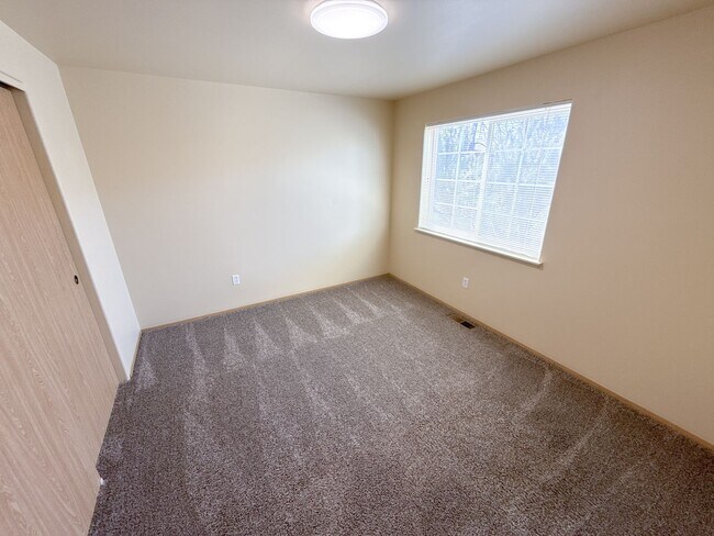Building Photo - 5542 Glenridge Wy