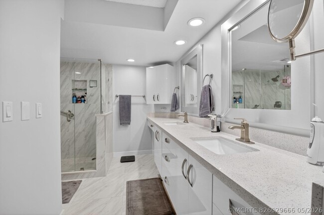 Building Photo - 7563 Glendevon Ln