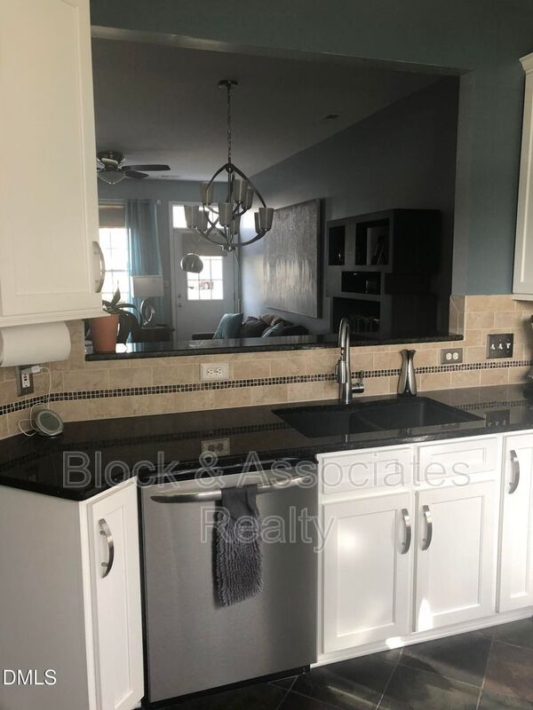 Building Photo - 603 Knightsborough Way