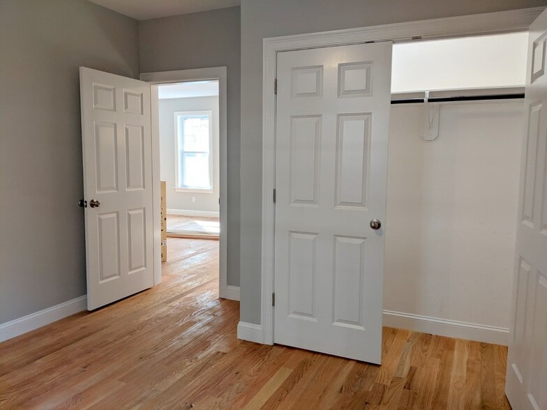 Building Photo - 16 Bowen Ave