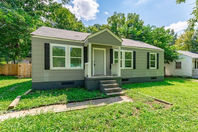 Building Photo - 2 Bedroom Home in East Ridge