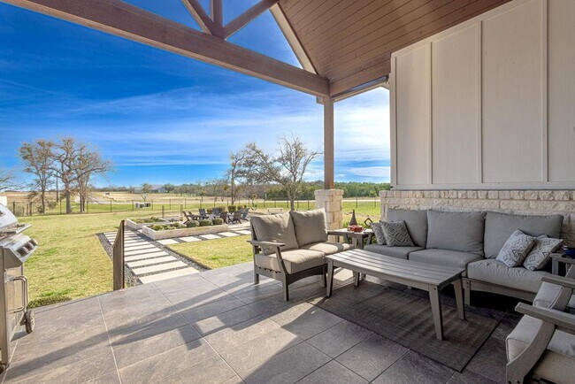 Building Photo - 217 Northcrest Dr