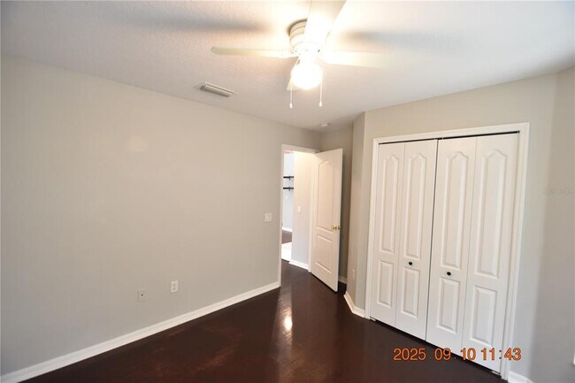 Building Photo - 12913 Lake Vista Dr