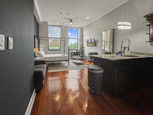 Building Photo - 1401 N 5th St