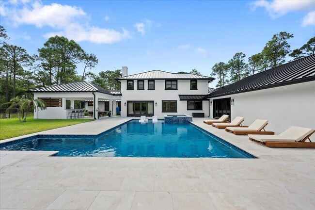 Building Photo - 13849 Deer Creek Dr