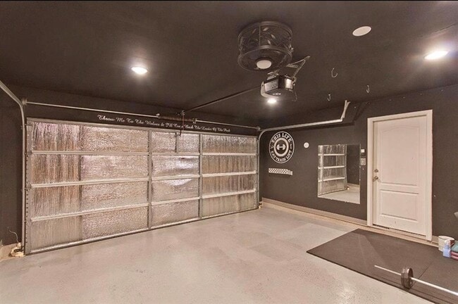 Building Photo - 1052 Hot Spring Valley