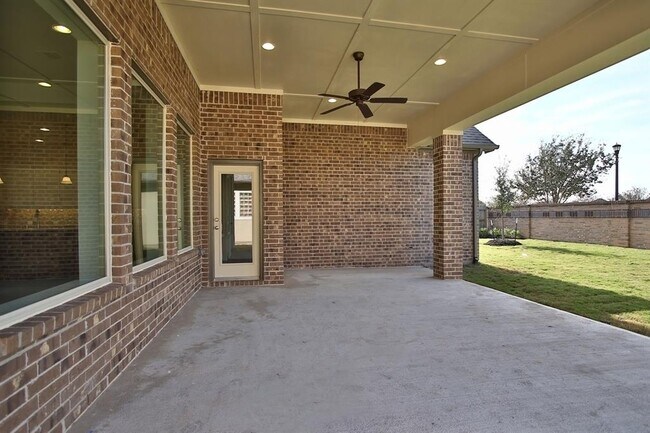 Building Photo - 27018 Cheyenne Crest Ln