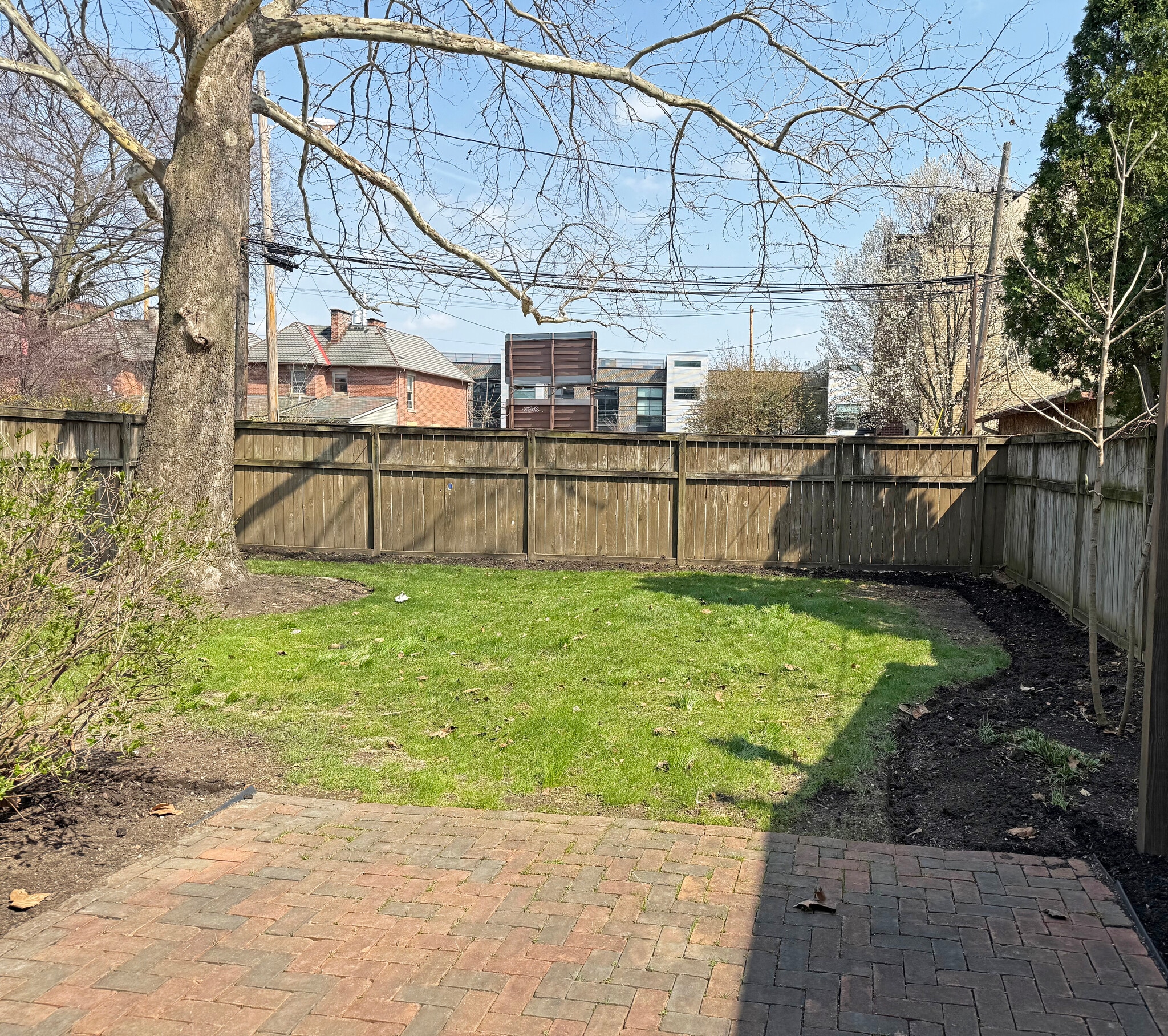 Building Photo - 844 Hamlet St