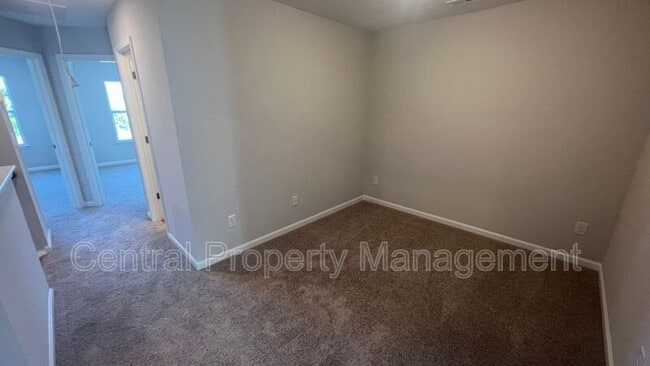 Building Photo - 505 Pennystone Ln