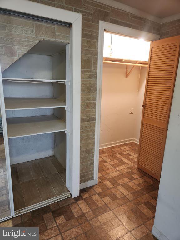 Building Photo - 9606 Jefferson St