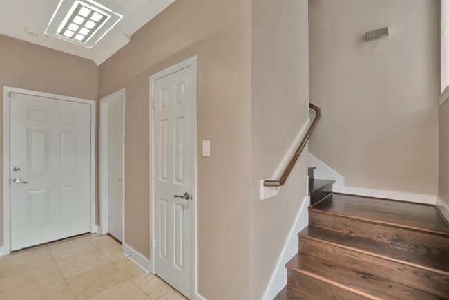 Building Photo - 4306 O'Reilly