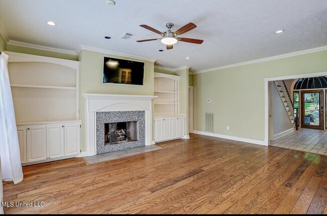 Building Photo - 132 Pine Ridge Cir