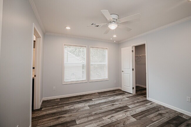 Building Photo - Inviting 3 bed, 2 bath Mount Pleasant rental