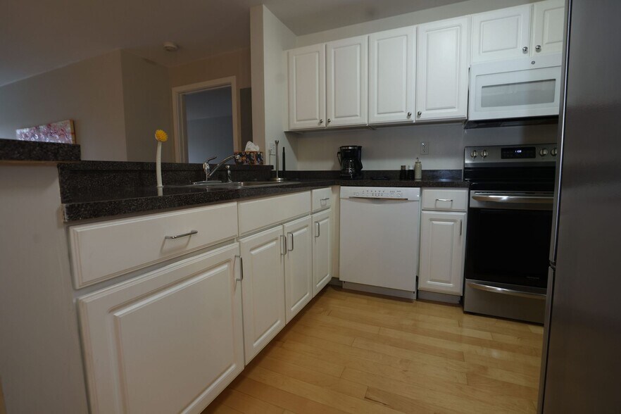 Building Photo - 30 Franklin St