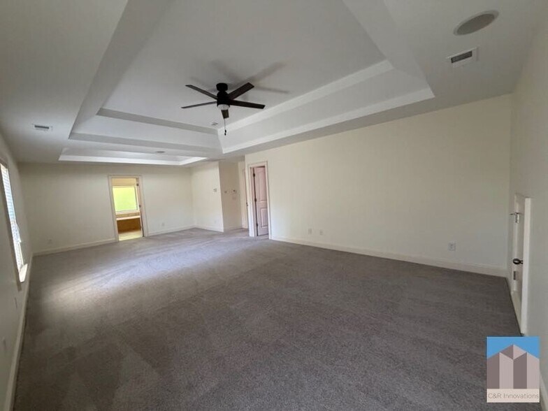 Building Photo - 4805 Carriage Bridge Ln