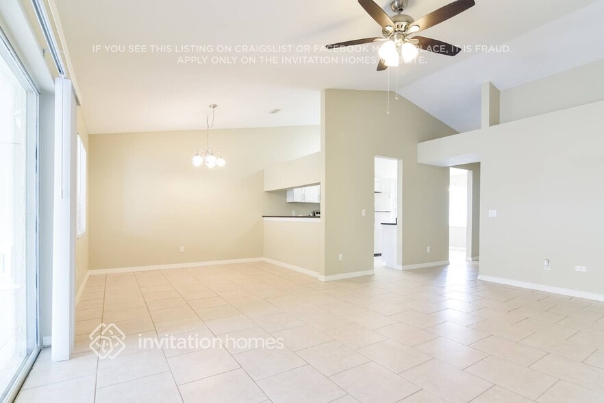 Building Photo - 1330 Coolmont Dr