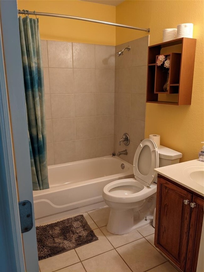 Building Photo - 4501 Whispering Valley Dr