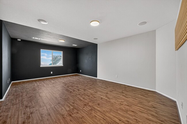 Building Photo - 14574 Empanada Dr