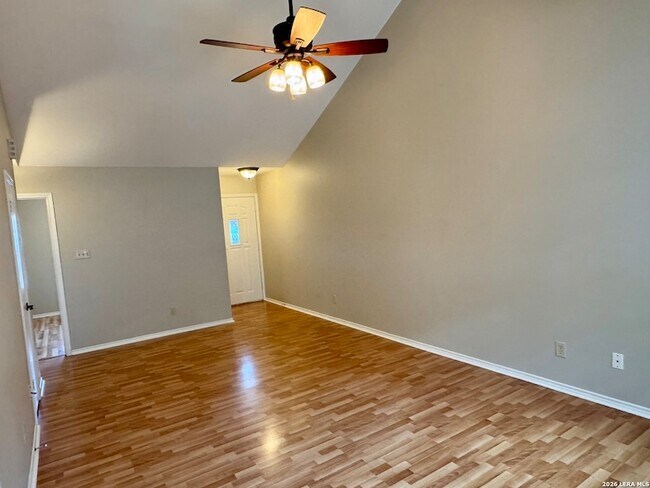 Building Photo - 263 Lohmann St