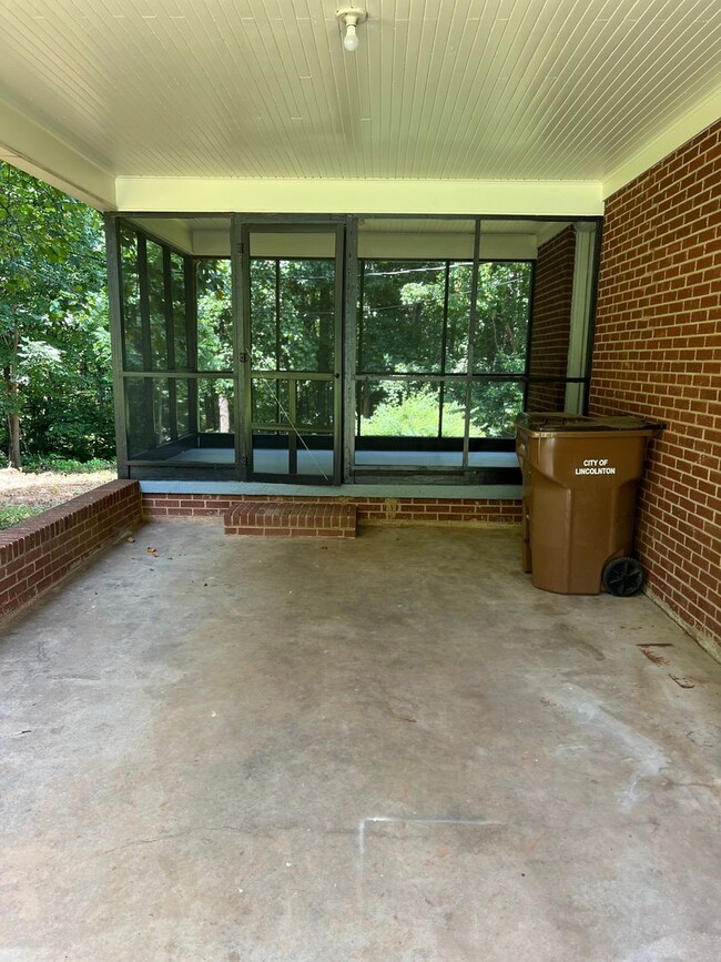 Building Photo - 755 Victory Grove Church Rd