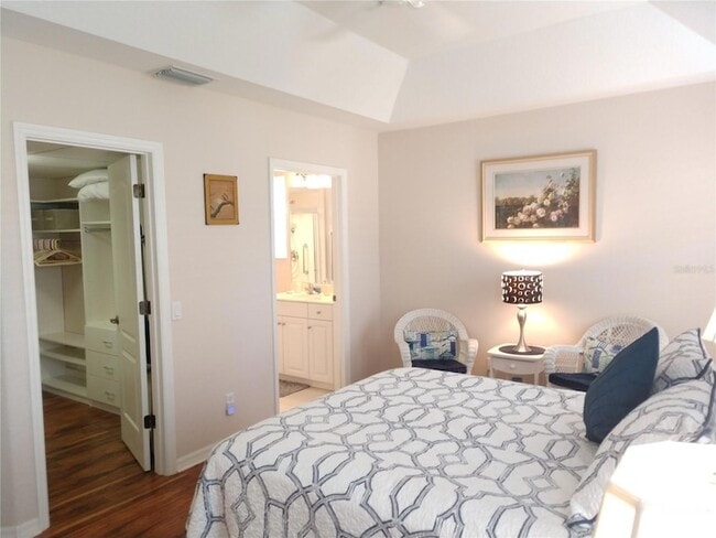 Building Photo - 7202 L Pavia Blvd