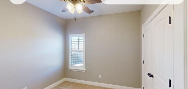 Building Photo - 763 Fairway Pointe Cove W