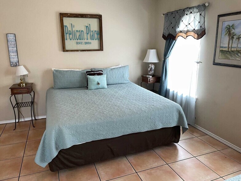 Building Photo - 126 Pike St