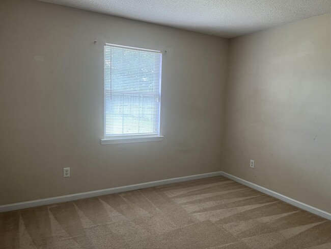 Building Photo - 103 Bridgemont Way