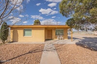 Building Photo - 213 Carnes Rd